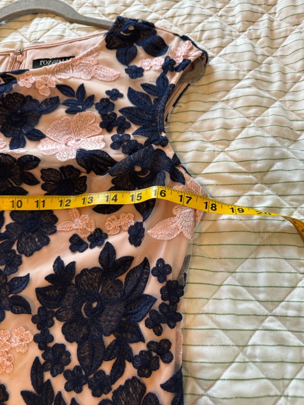 NWOT Roz & Ali Pink Midi Dress with Navy Floral Appliqué - Picture 4 of 7